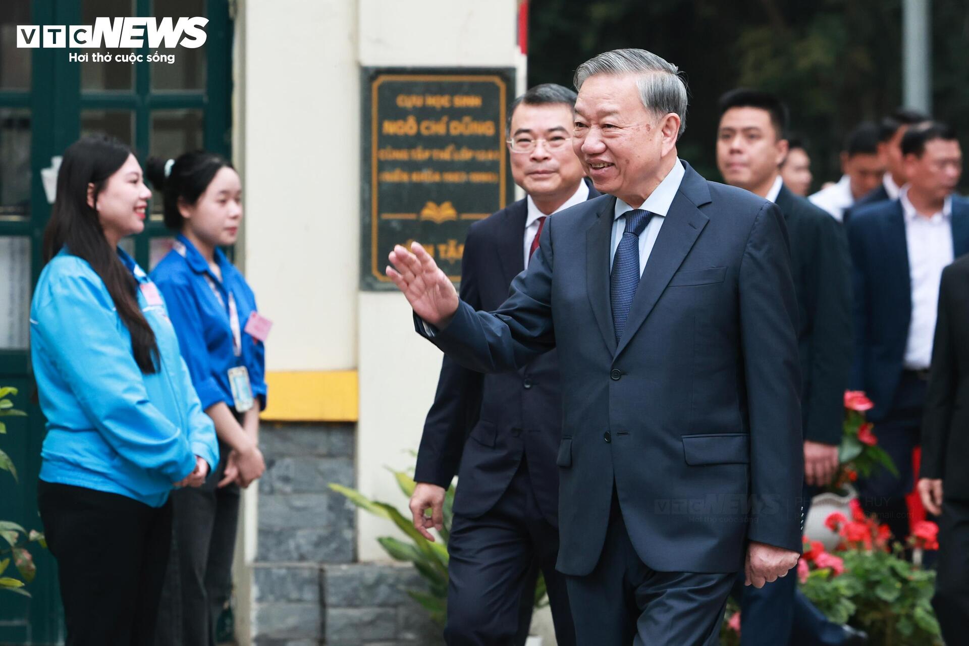 Lãnh đạo Đảng, Nhà nước, Nhân dân hòa cùng 'Ngày hội non sông'